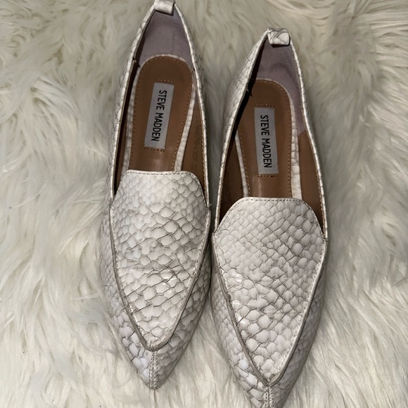 Steve Madden Womans Zelma Loafers - Picture 2 of 8